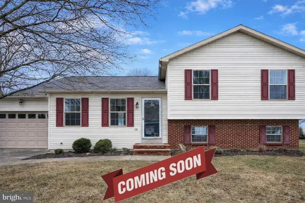 1678 Beech Ln, HANOVER, PA 17331