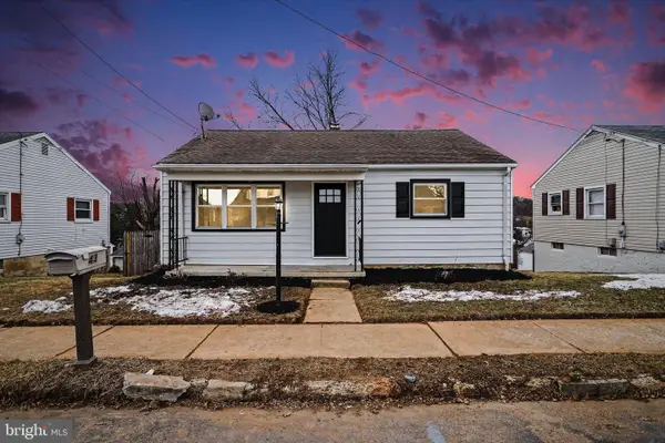 43 W High St, WINDSOR, PA 17366