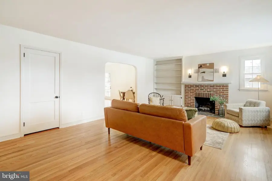 2333 Loucks Rd, York, PA 17408 - #2