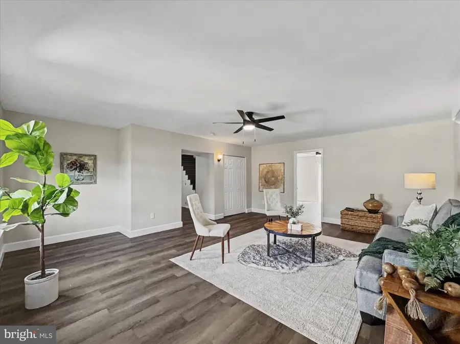 303 York Rd, New Cumberland, PA 17070 - #3