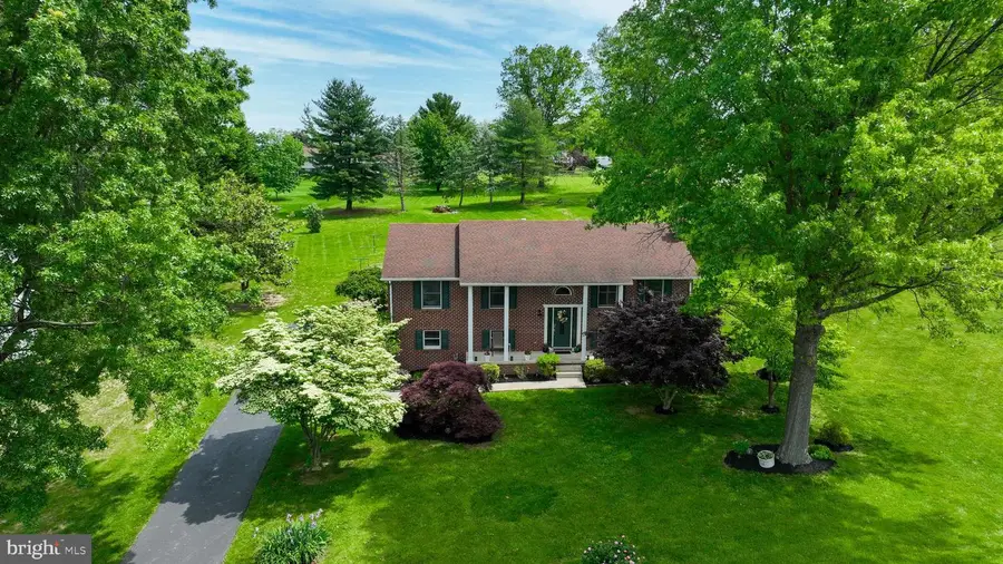 3450 Heather Dr, York, PA 17408 - #3