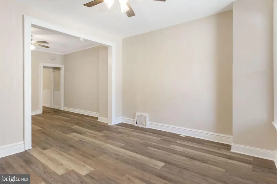 211 Fulton St, Hanover, PA 17331 - #3