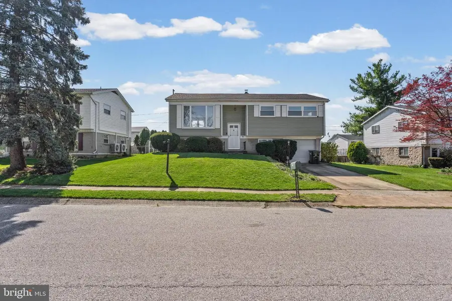 982 Marbrook Ln, York, PA 17404 - #3