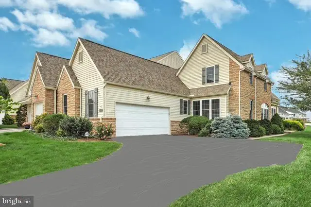 1100 Turnberry Ln, York, PA 17403 - #1