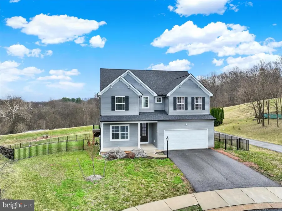 105 Blaine Dr, Manchester, PA 17345 - #2