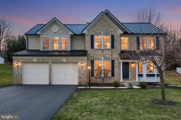 735 Clydesdale Dr, YORK, PA 17402