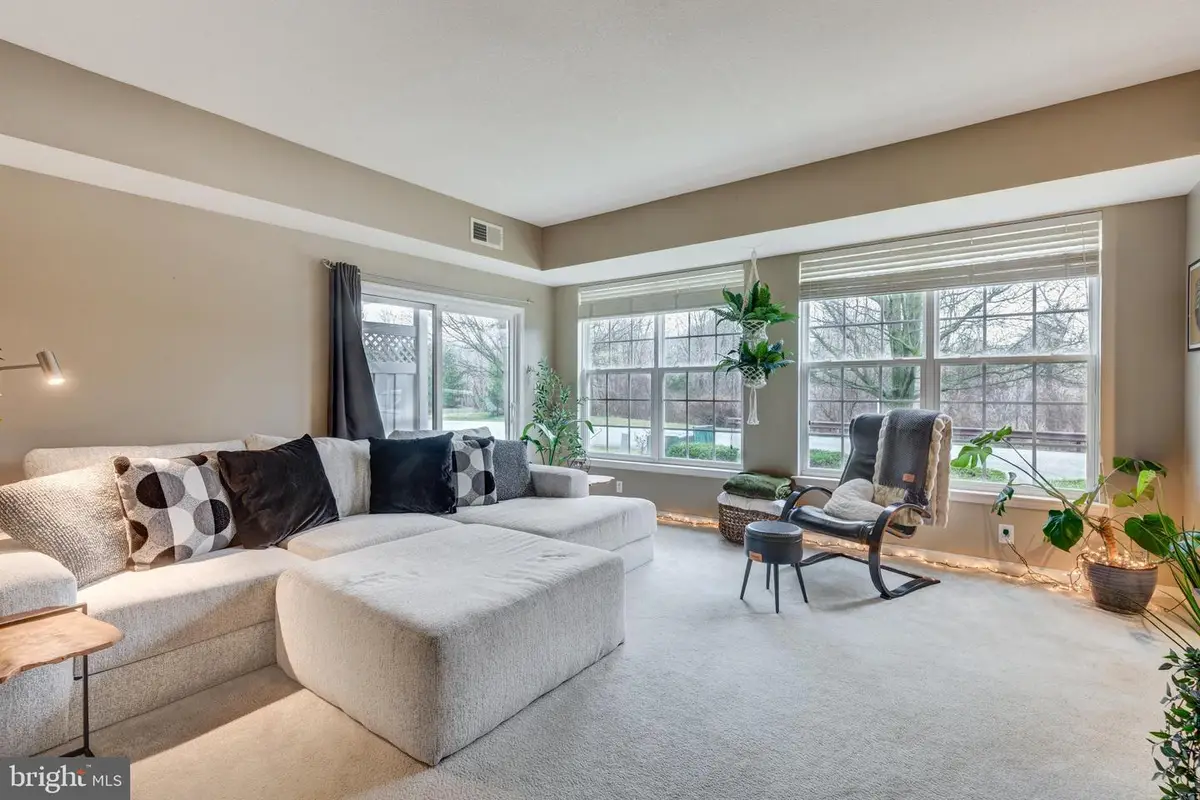 304 N Marshview Rd #304, Stewartstown, PA 17363 - #1