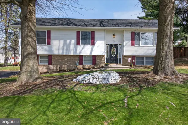 165 April Ln, DALLASTOWN, PA 17313