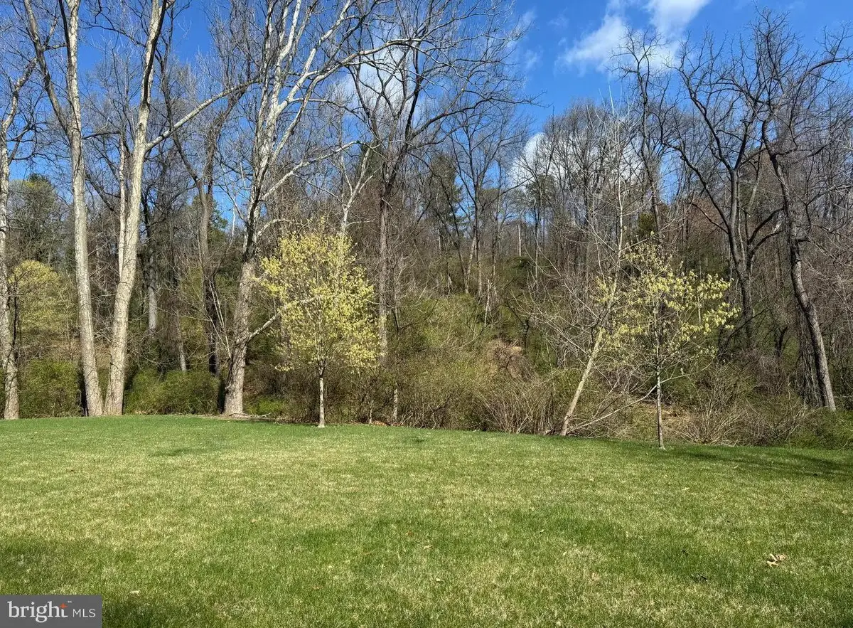 471 Shady Dell Rd, York, PA 17403 - #1