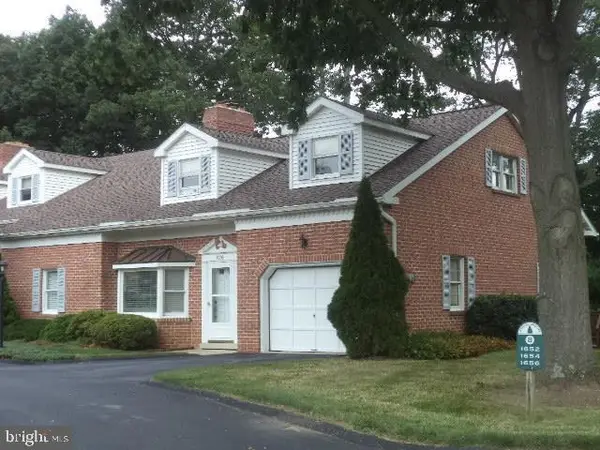 1656 Wyntre Brooke Dr #1656, YORK, PA 17403