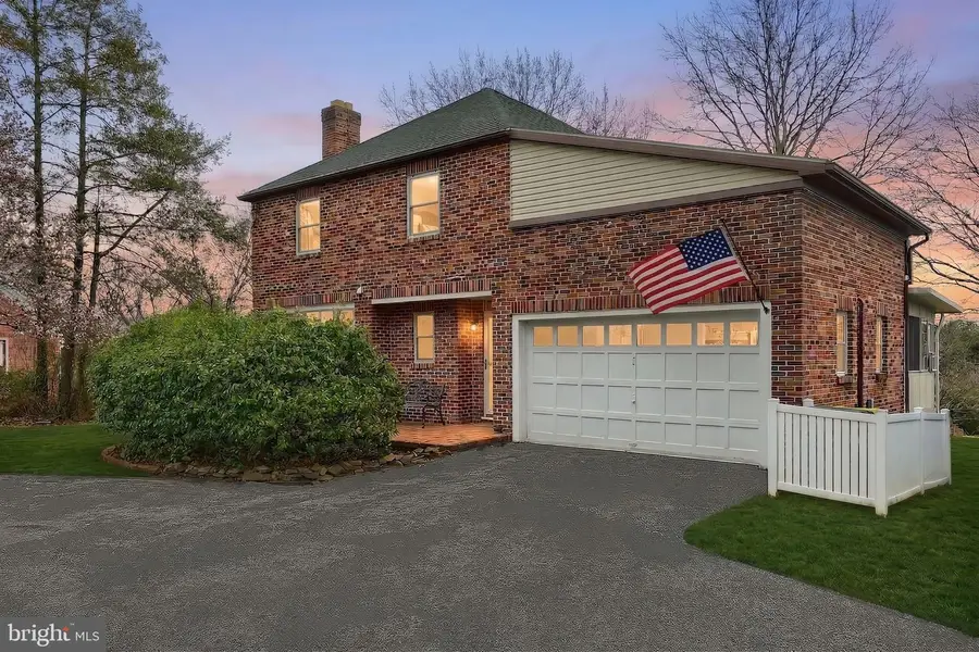 990 E Canal Rd, Dover, PA 17315 - #2