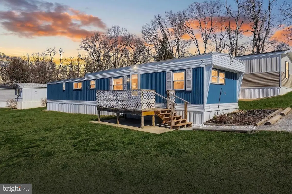 4 Mill St, York, PA 17406 - #1