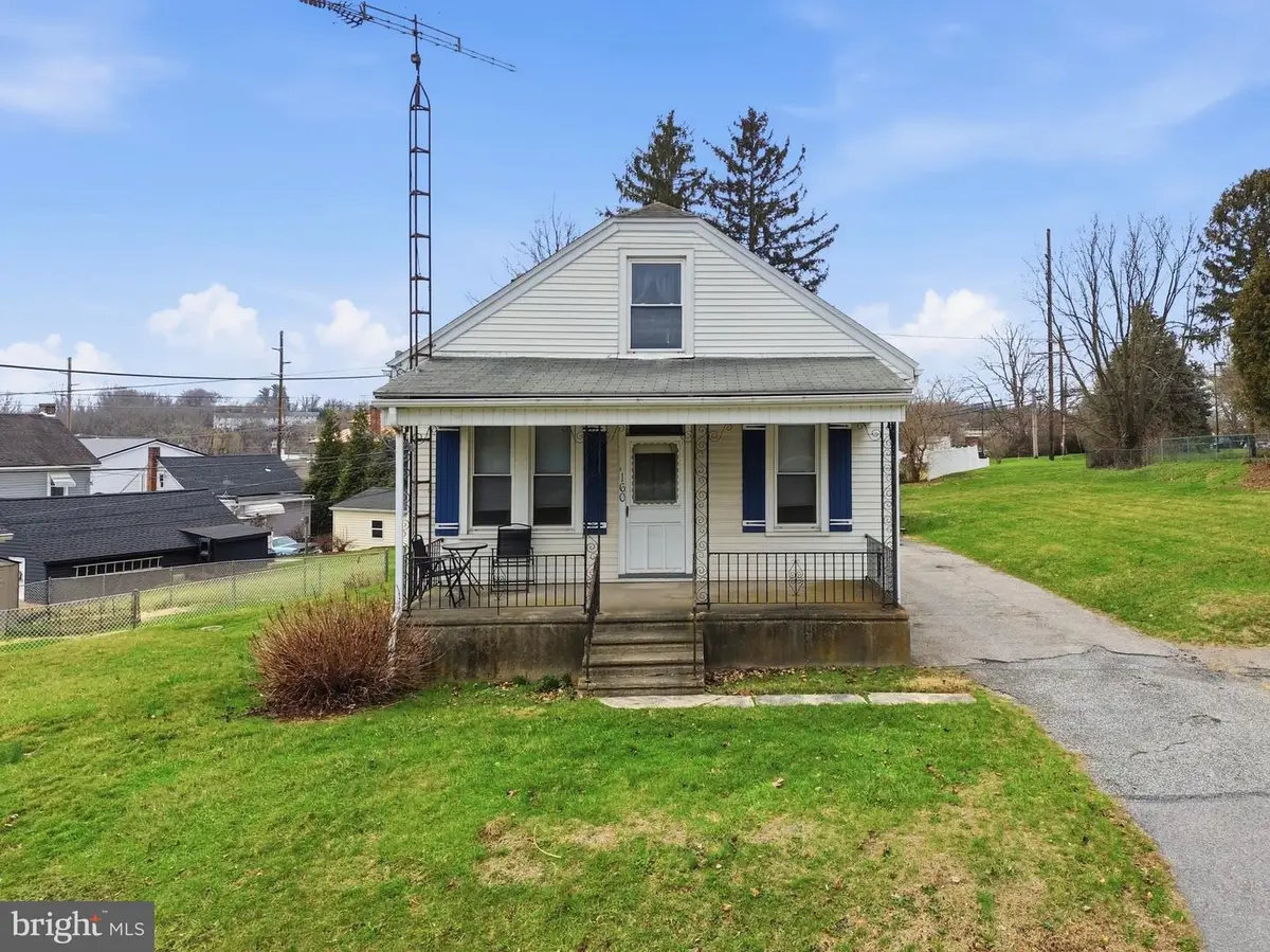 160 E Berlin Rd, York, PA 17408 - #1