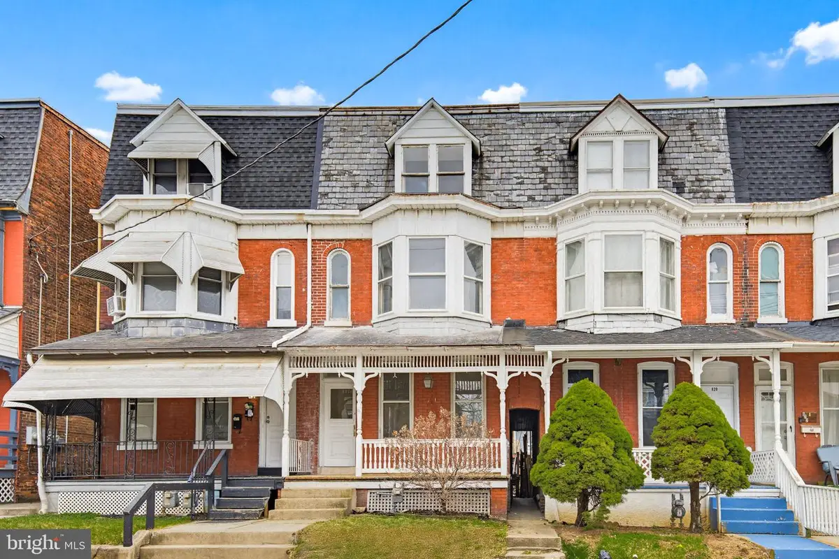 818 W King St, York, PA 17403 - #1