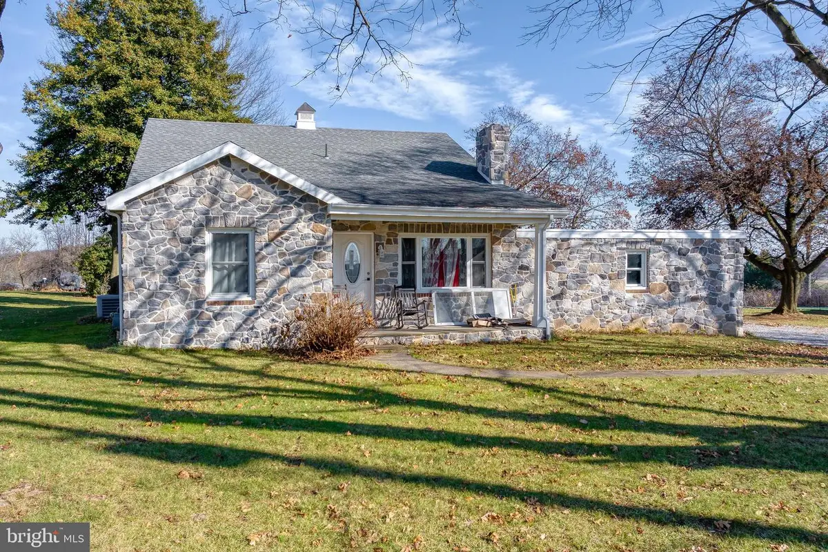 2925 Cape Horn Rd, Red Lion, PA 17356 - #1