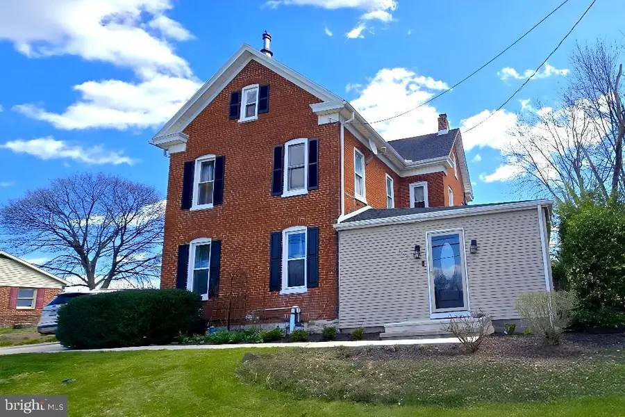 1122 Hanover Rd, York, PA 17408 - #2