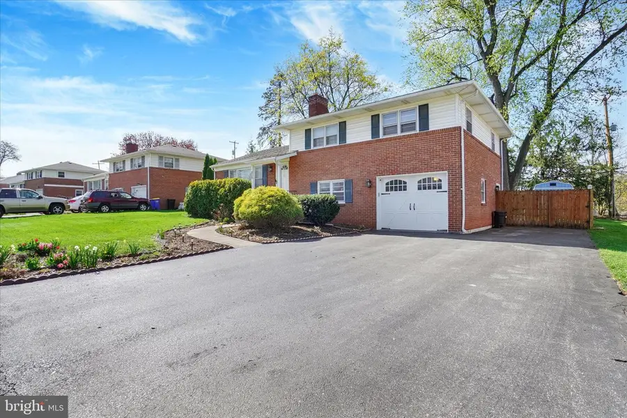 1890 North Dr, York, PA 17408 - #2