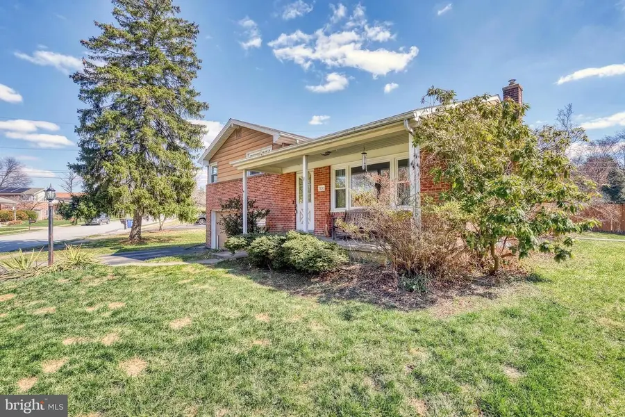 2420 Auburn Rd, York, PA 17402 - #3