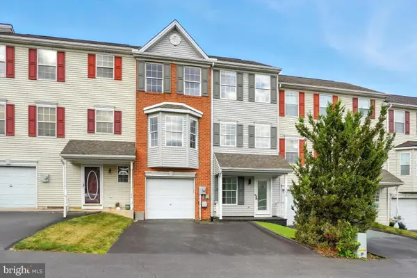156 Country Ridge Dr, RED LION, PA 17356