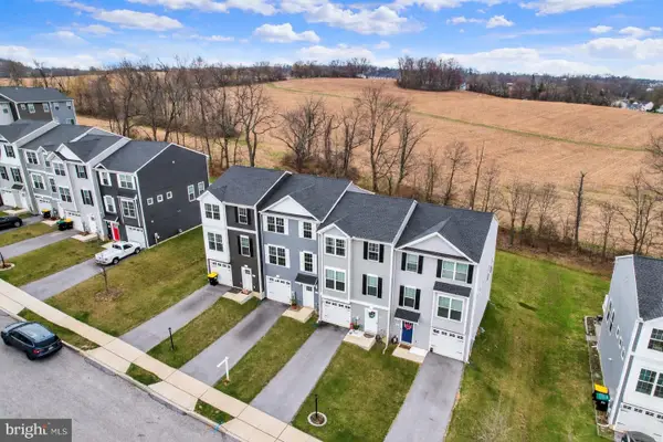 76 Coop Ln, HANOVER, PA 17331