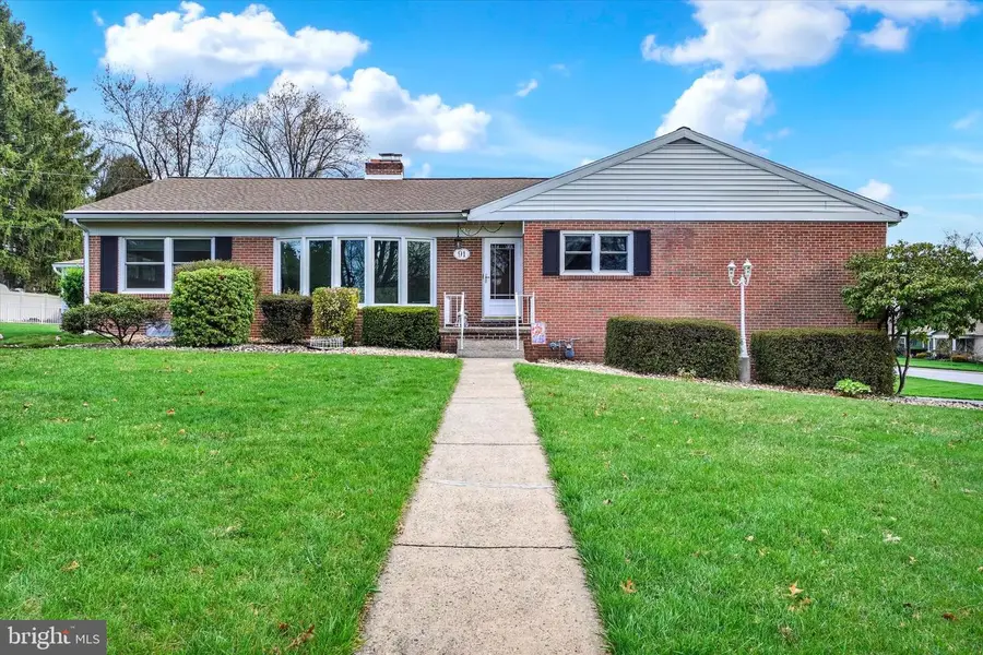 91 Lynbrook Dr S, York, PA 17402 - #2