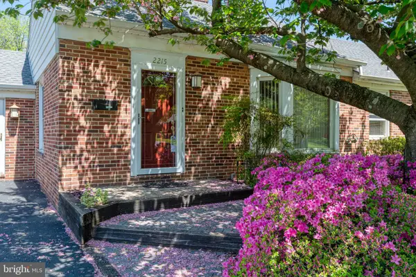 2215 Dixie Dr, YORK, PA 17402