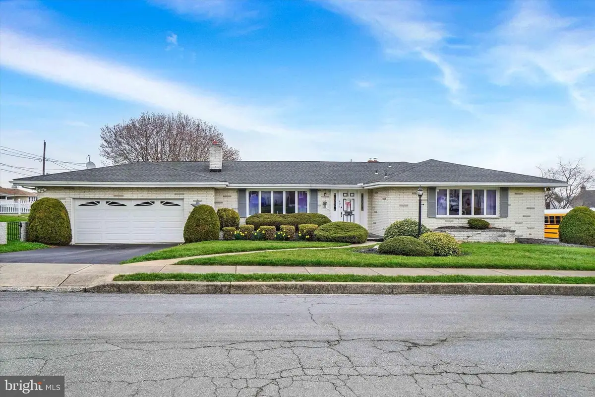 401 Berwick St, York, PA 17404 - #1