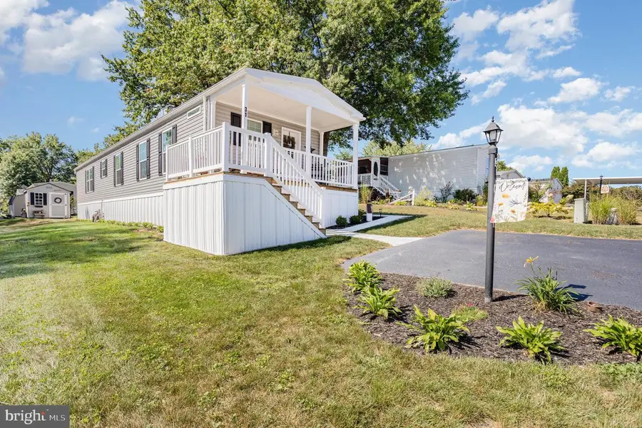 31 Cedar St, Manchester, PA 17345 - #3