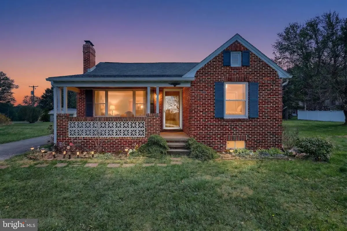 2208 Grandview Rd, Hanover, PA 17331 - #1