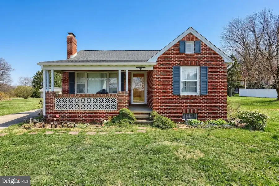 2208 Grandview Rd, Hanover, PA 17331 - #3