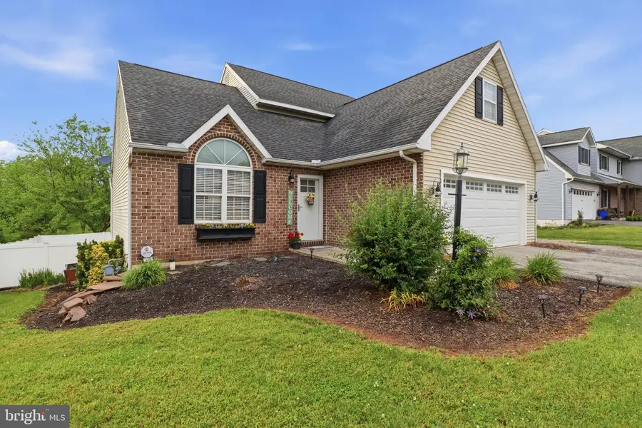 138 Winston Dr, York, PA 17408 - #3