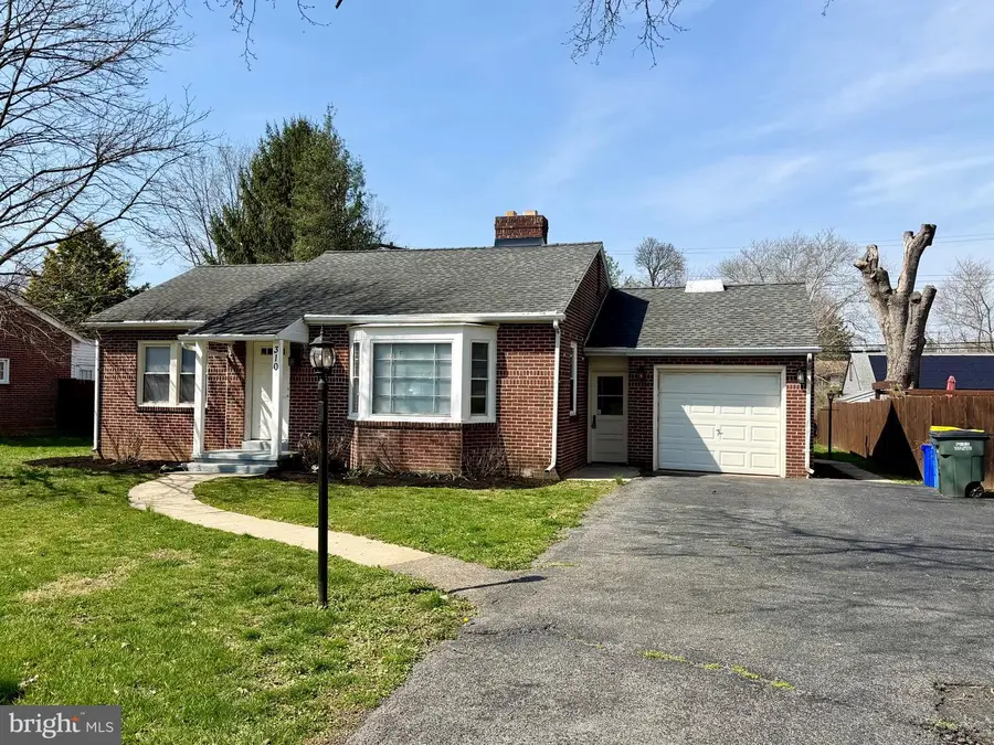 310 S Kershaw St, York, PA 17402 - #3