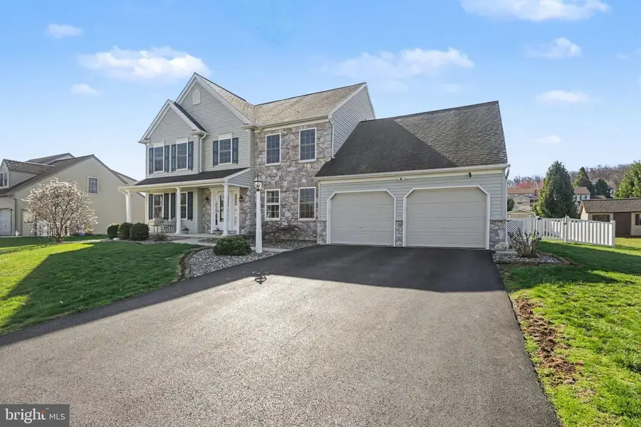 772 Rishel Dr, York, PA 17406 - #2