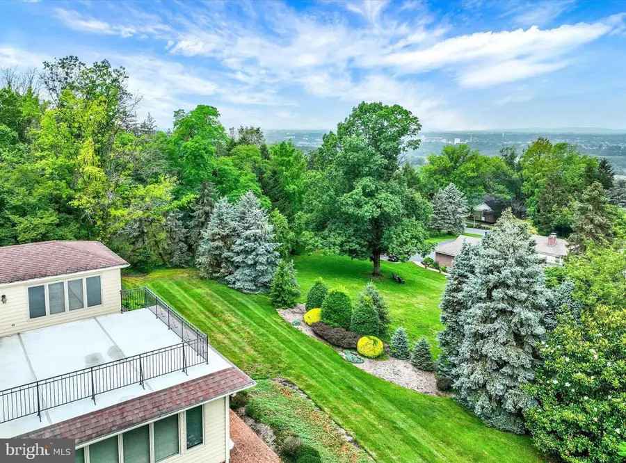 925 Summit Cir N, York, PA 17403 - #3
