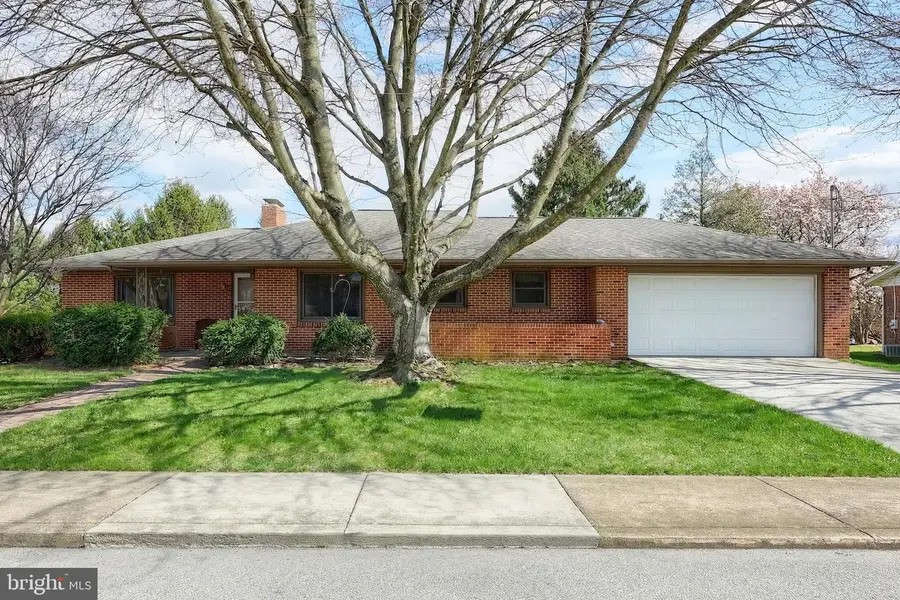 223 N 3rd St, New Freedom, PA 17349 - #3