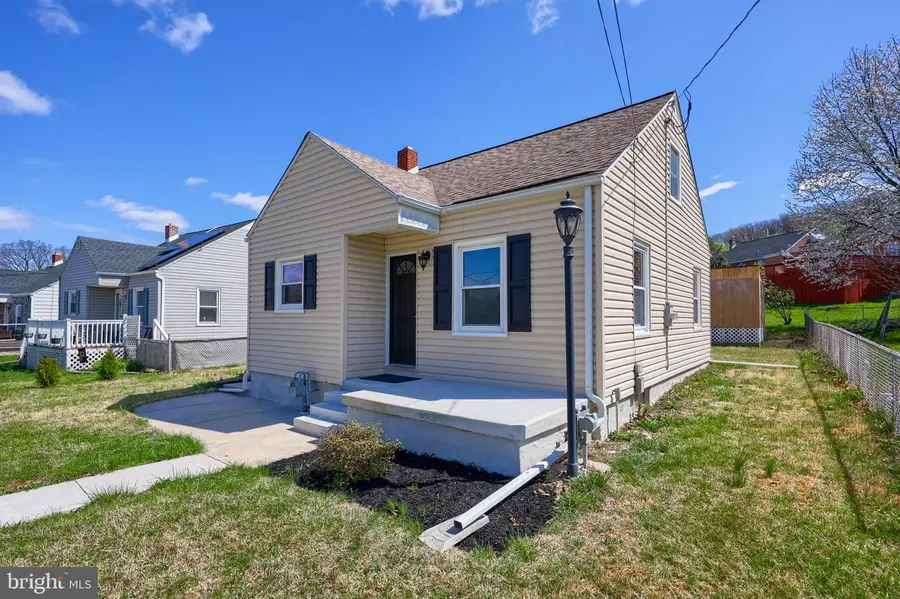 2581 Mayfield St, York, PA 17406 - #2