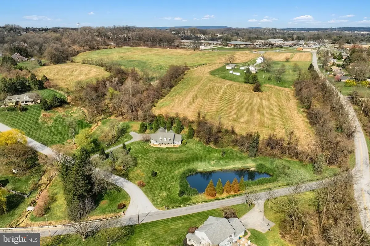 101 Fairfax Dr., York, PA 17403 - #1