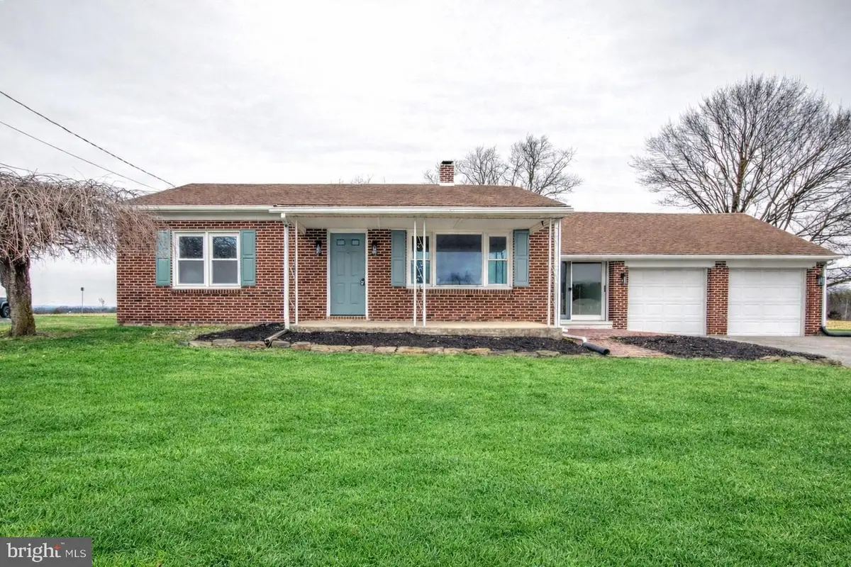 7047 Lincoln Hwy W, Thomasville, PA 17364 - #1