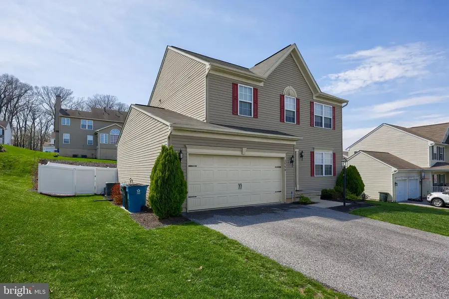 1550 Pleader Ln, York, PA 17402 - #3
