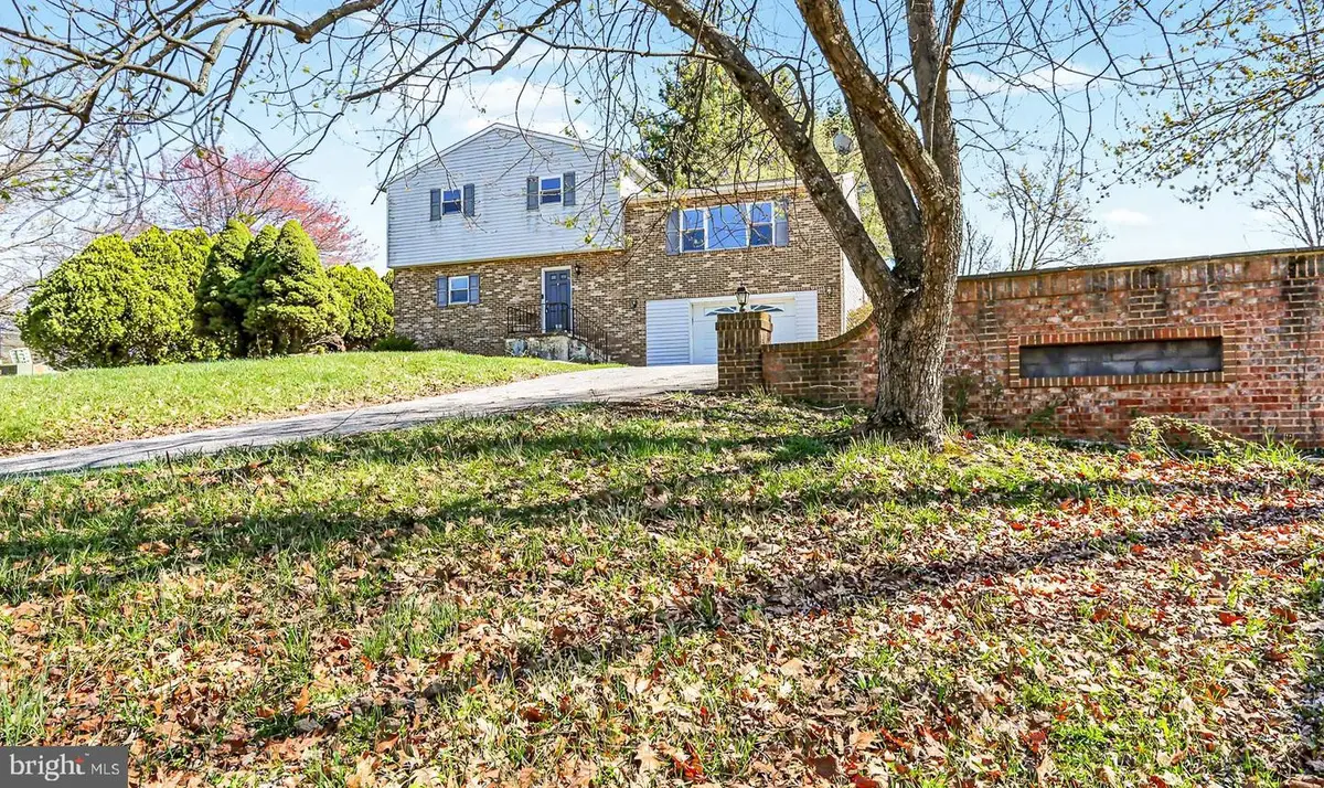 100 Hemlock Ln, Etters, PA 17319 - #1