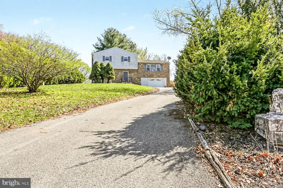 100 Hemlock Ln, Etters, PA 17319 - #3