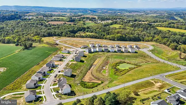 2021 Paperback Way, YORK, PA 17408