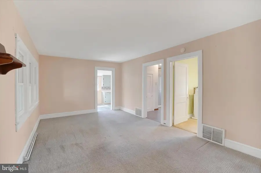 1150 Conewago Ave, Manchester, PA 17345 - #3