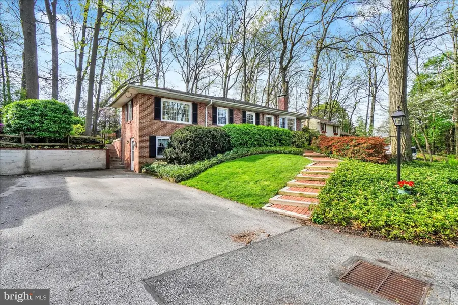 120 Woodland Rd, York, PA 17403 - #3