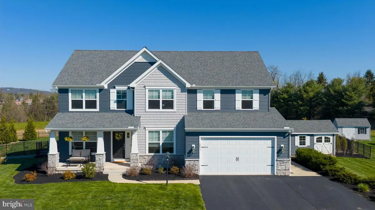 4041 Country Dr, Dover, PA 17315 - #1