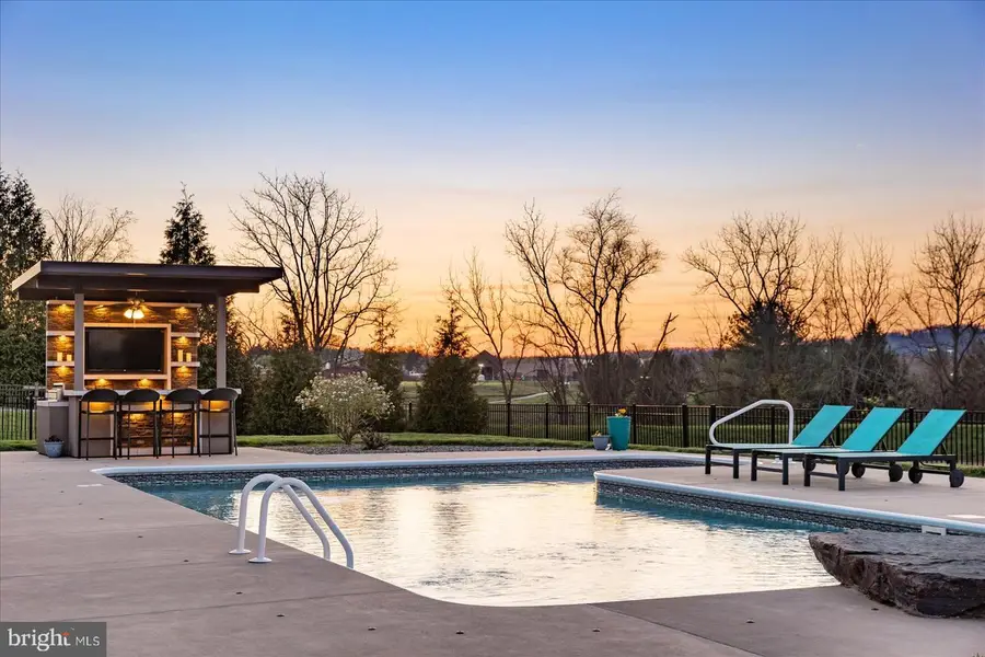 4041 Country Dr, Dover, PA 17315 - #3