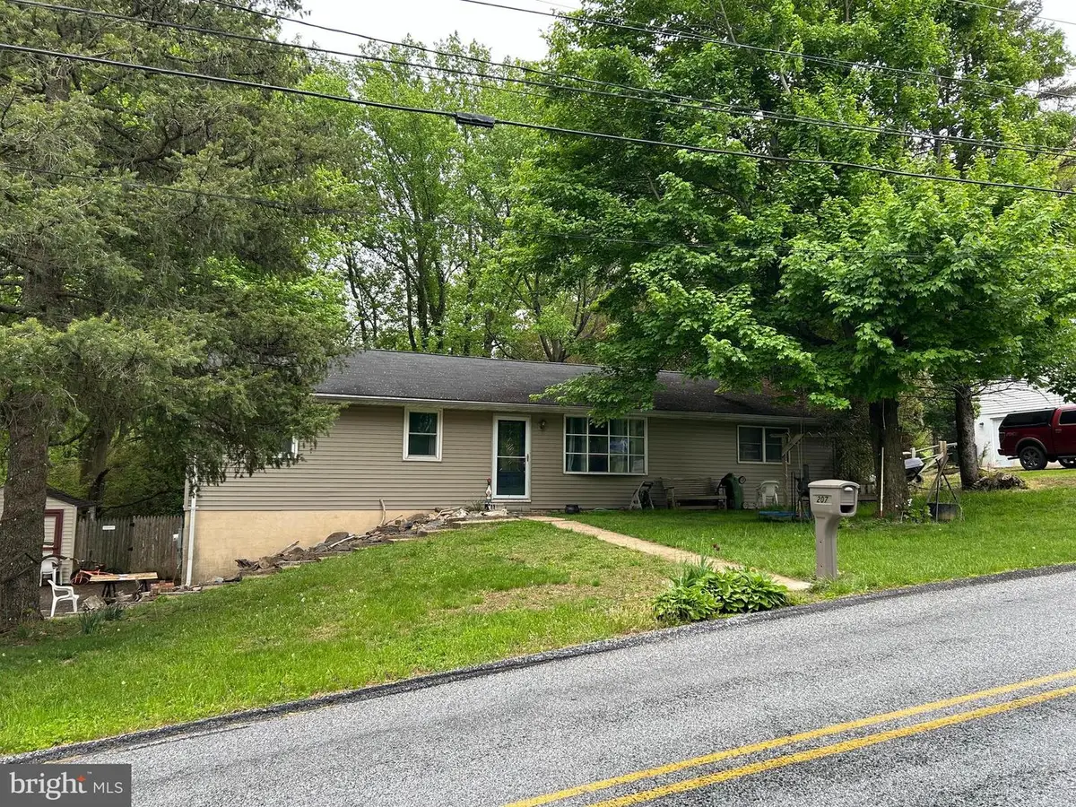 207 Forge Hill Rd, Wrightsville, PA 17368 - #1