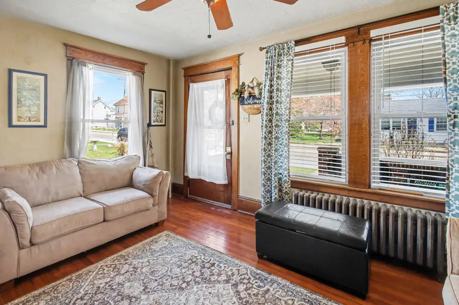 322 S Pleasant Ave, Dallastown, PA 17313 - #3