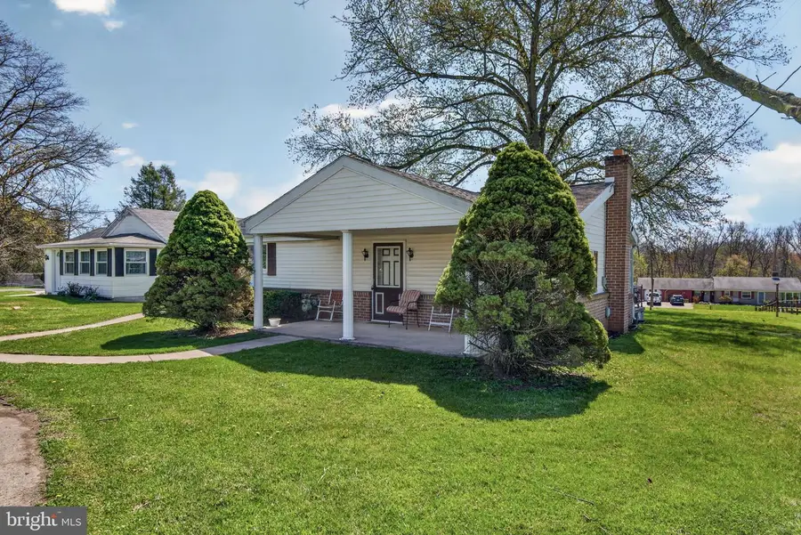 1636 E Canal Rd, Dover, PA 17315 - #2