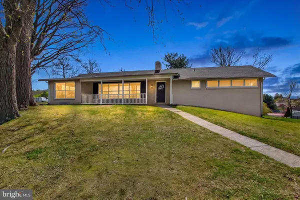 1750 Northview Rd, YORK, PA 17406